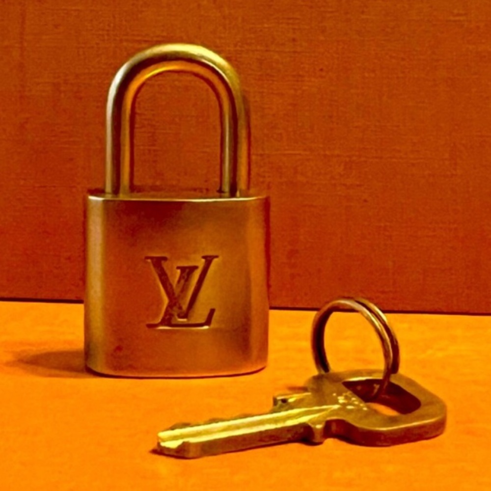 Lv Lock And Key - image 3